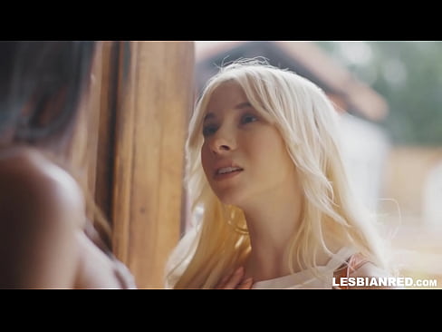 ❤️ Tjejen kommer hem några månader senare och slutar med att äta sin styvmors fitta. ❤️ Porno at sv.porngifmag-com.ru